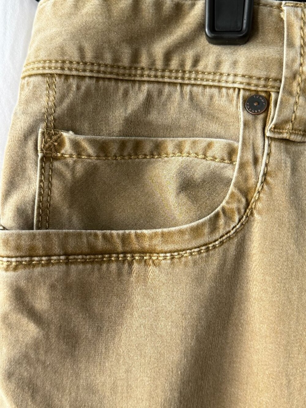 Tommy Bahama Boracay Pants – Khaki color – 34x32 – Stretch Chino - Picture 2 of 6